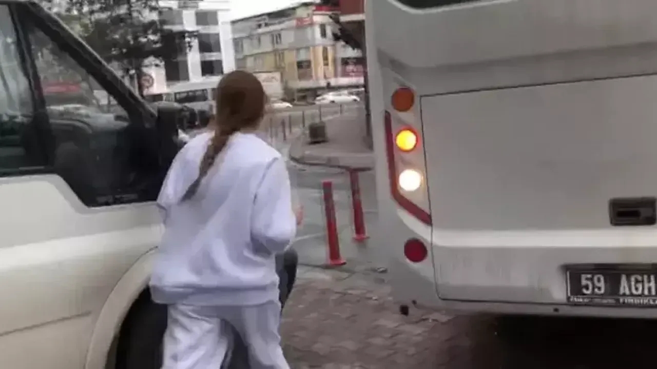 Sosyal Medya Fenomeninin Silahlı Paylaşımı Soruşturmaya Neden Oldu