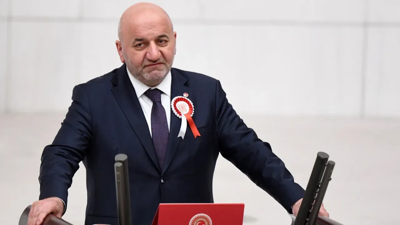 TBMM Kürsüsünde Konuşma Yapan Milletvekili Aniden Bayıldı!