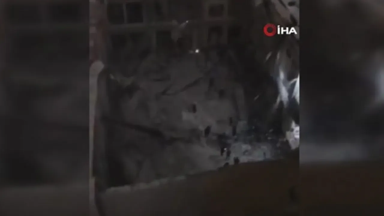 Image for Çin'de Çatısı Çöken Spor Salonunda 3 Kişi Hayatını Kaybetti