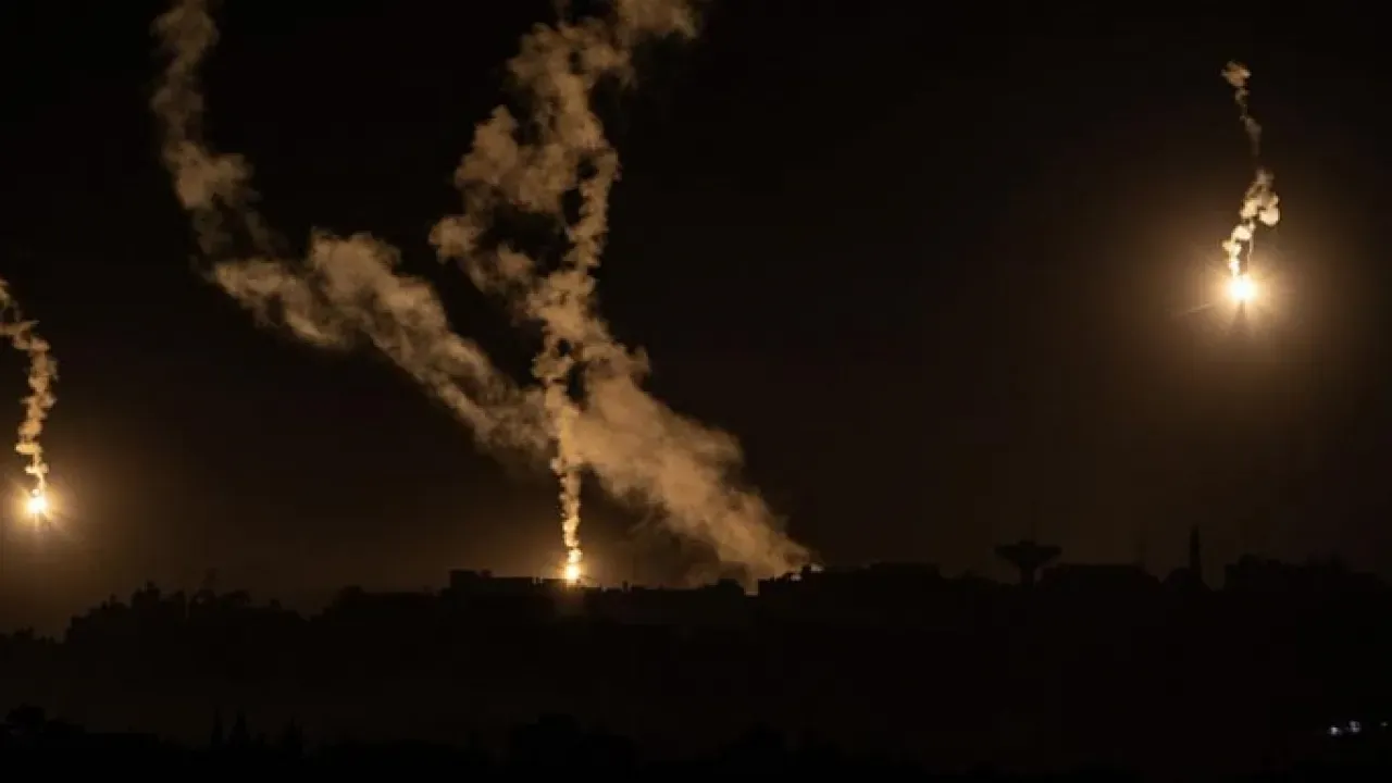 Image for İsrail Hava ve Topçu Saldırılarında Son 24 Saatte Gazze'de 61 Kişi Hayatını Kaybetti