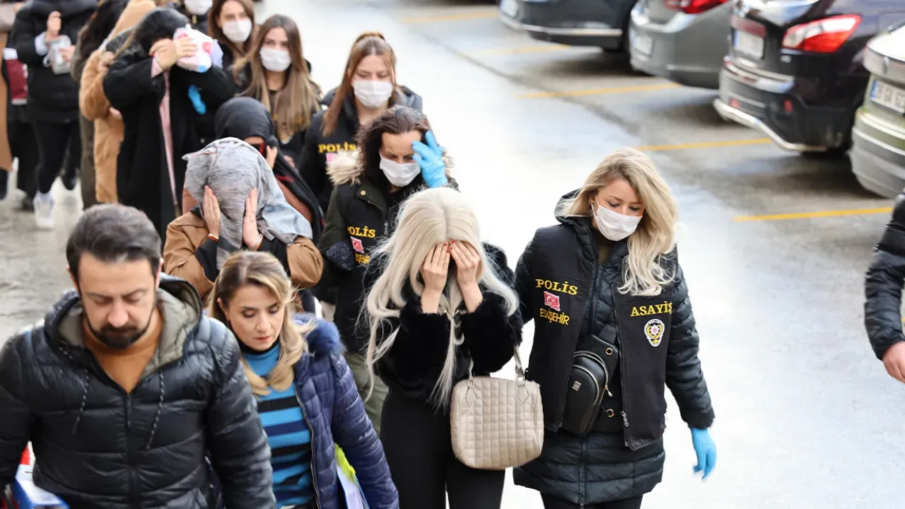 Image for "Barbie-ES" Operasyonunda Gözaltına Alınan Şüphelilerin Sorgusu Bitti: 9 Kişi Tutuklandı