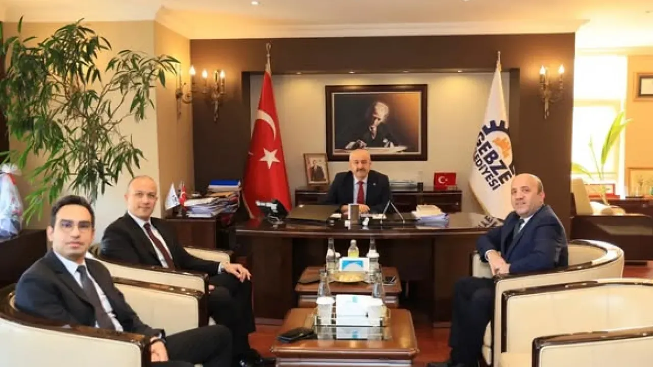 Image for Başkan Zinnur Büyükgöz'ü makamında ziyaret ettiler