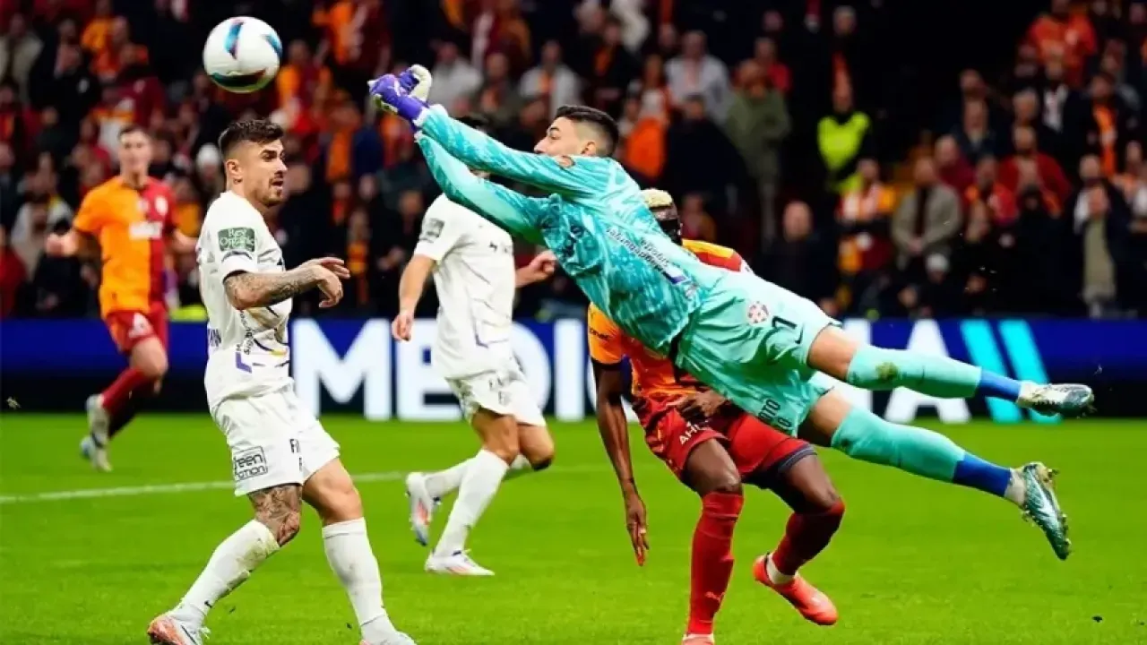Image for Berke Özer’in Galatasaray’a Transferi Mümkün mü? İşte Son Gelişmeler!