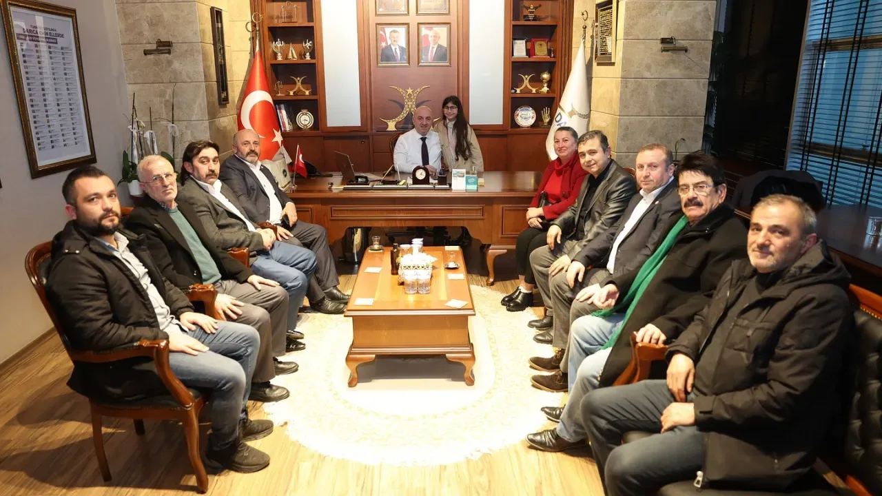 Image for Darıca Belediye Başkanı Muzaffer Bıyık, makamında misafirleri ağırladı