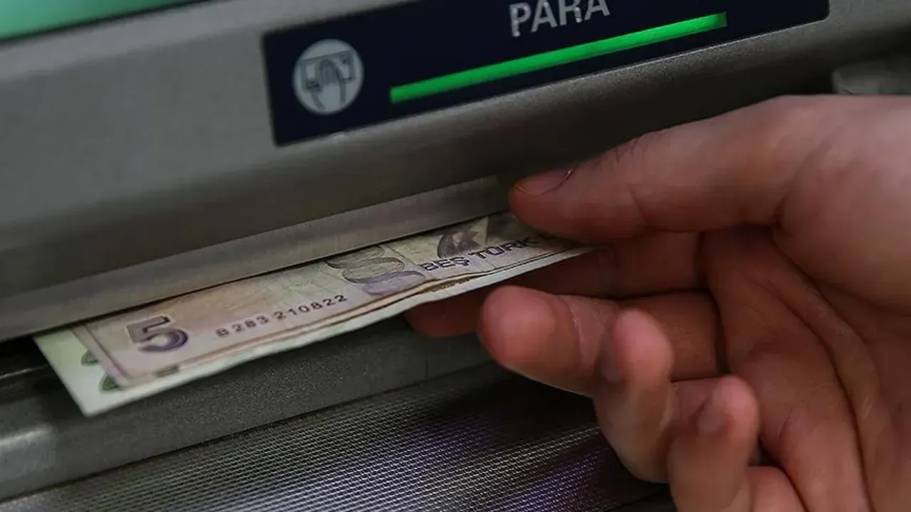 Image for Emeklilere Zamlı Maaşlar Bu Ay Yatıyor Mu? Maaş Farkı Ne Zaman Verilecek?