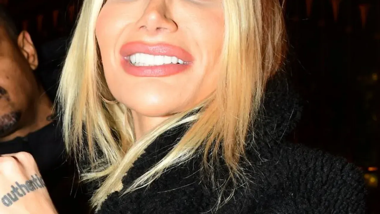 Image for İrem Derici'den çarpıcı açıklama '30 milyon dolar verirlerse...'