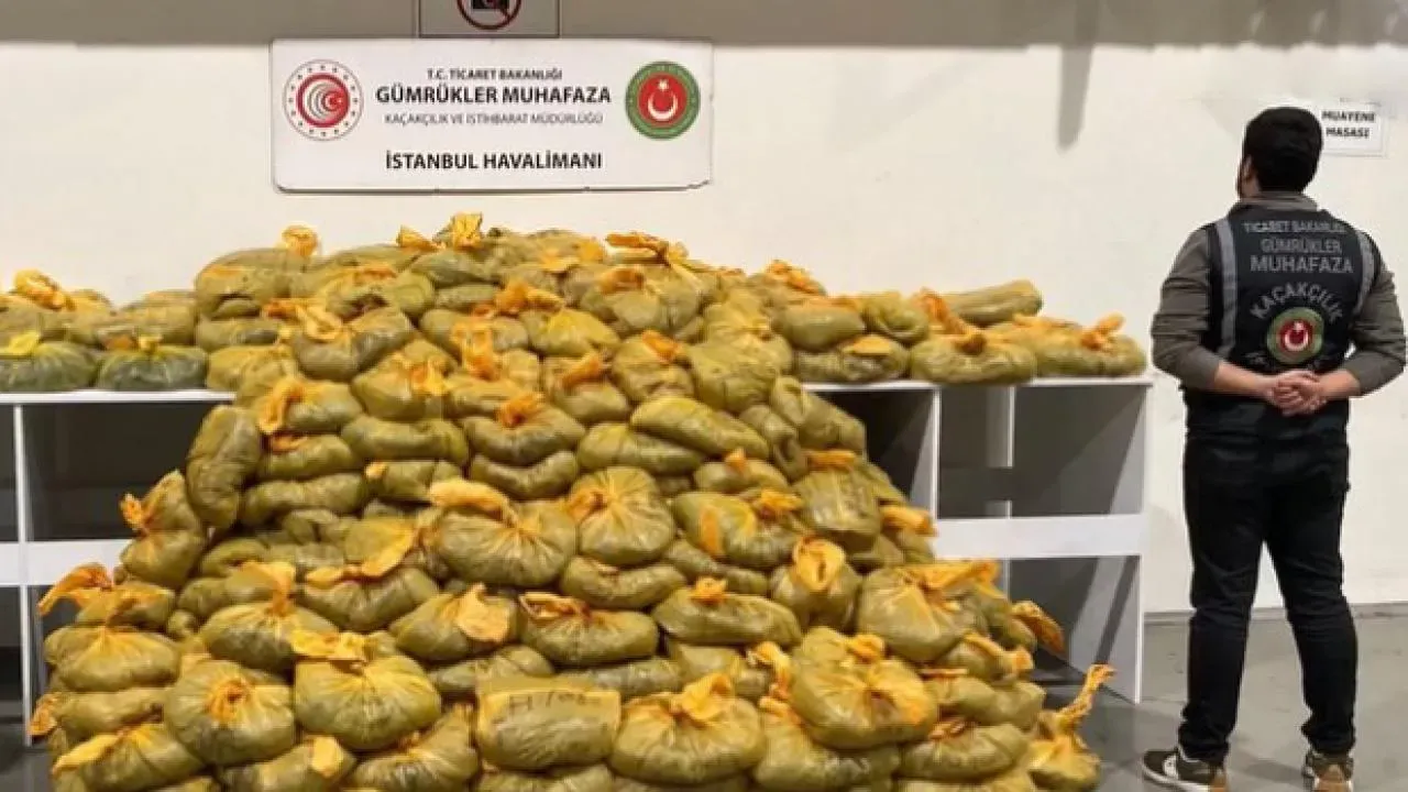 Image for İstanbul Havalimanı'nda Yarım Tondan Fazla Uyuşturucu Yakalandı!