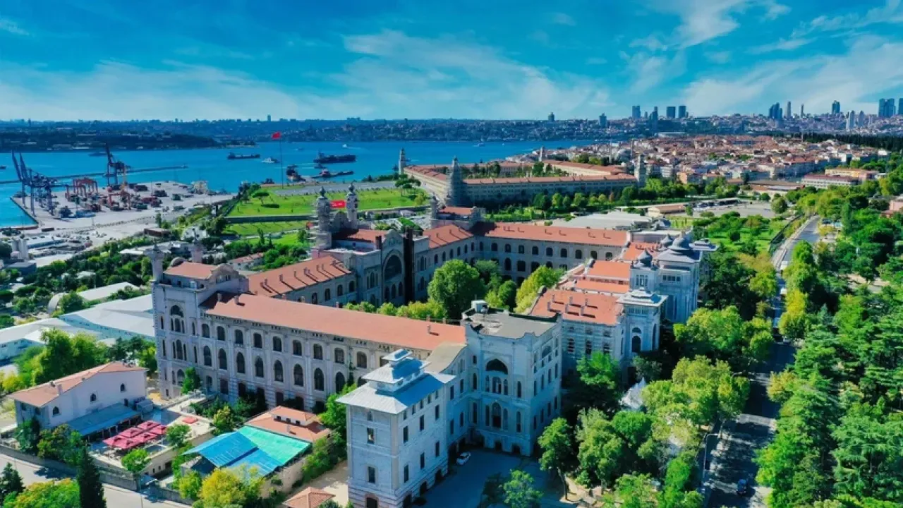 Image for İSTANBUL KAR TATİLİ! Hangi Üniversiteler Tatil Oldu? 20 Şubat Yarın Eğitime Ara Veren Üniversiteler