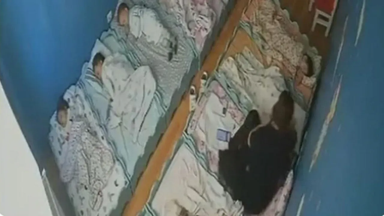 Image for Kreşte uyuyan 21 aylık bebeğe tokat atan öğretmen tutuklandı!
