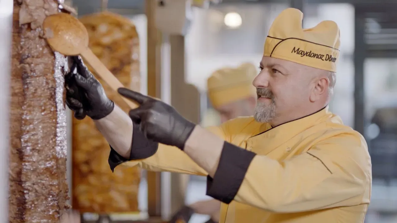 Image for Maydonoz Döner'in Sahibi Ömer Şeyhin Kimdir? FETÖ Bağlantısı İddiaları