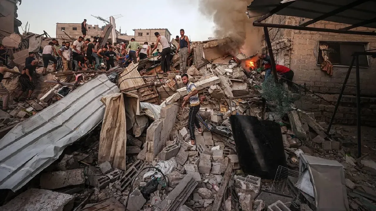 Image for Ölen İnsan Sayısı 24 Bini Aştı! İsrail Saldırılara Devam Ediyor