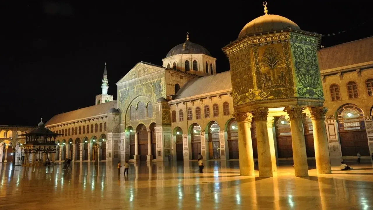 Image for Şam’ın Emevi Camii’nin Yeni Halıları Gaziantepli Halıcılar Tarafından Yenilendi