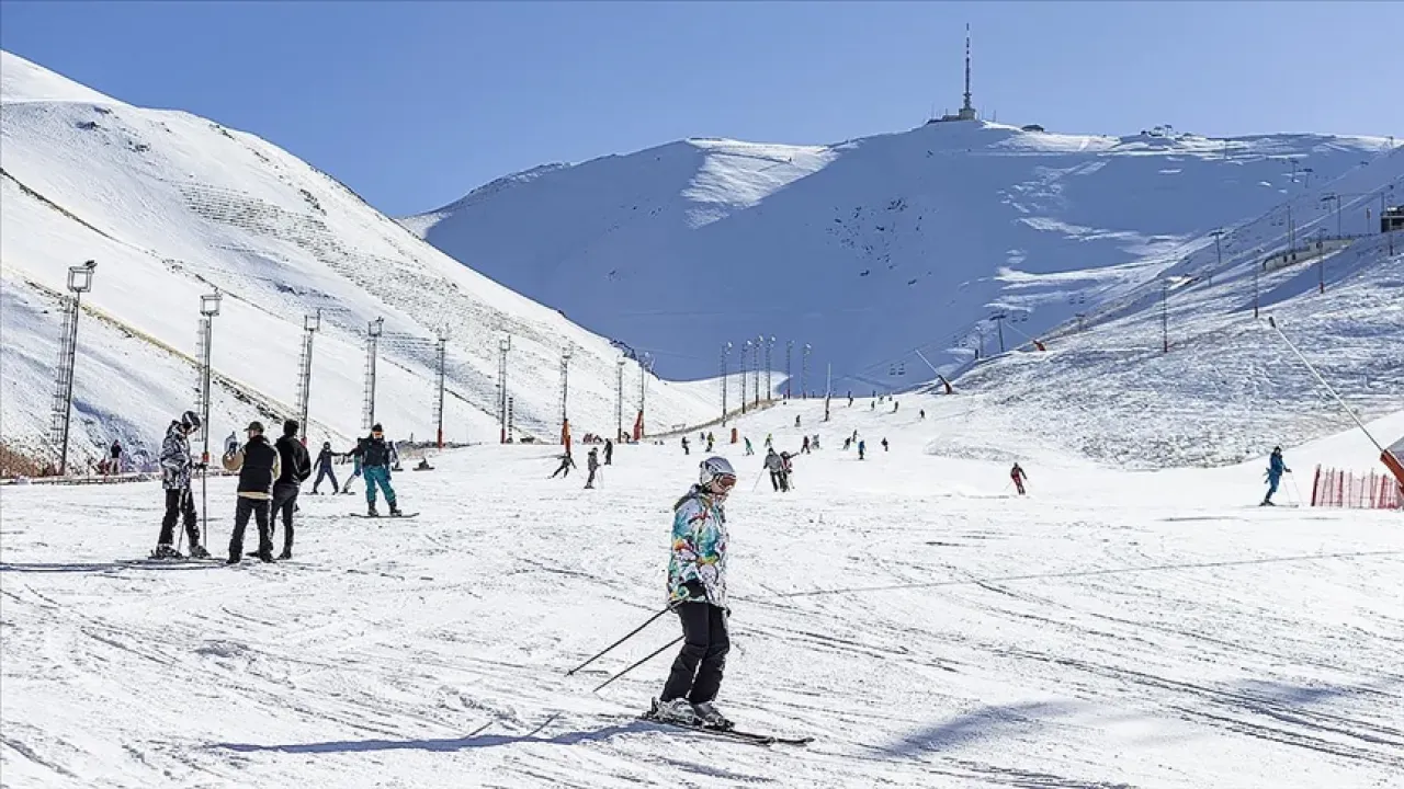 En Fazla Kar Palandöken’de! Kar Kalınlığı 111 cm Olarak Ölçüldü!