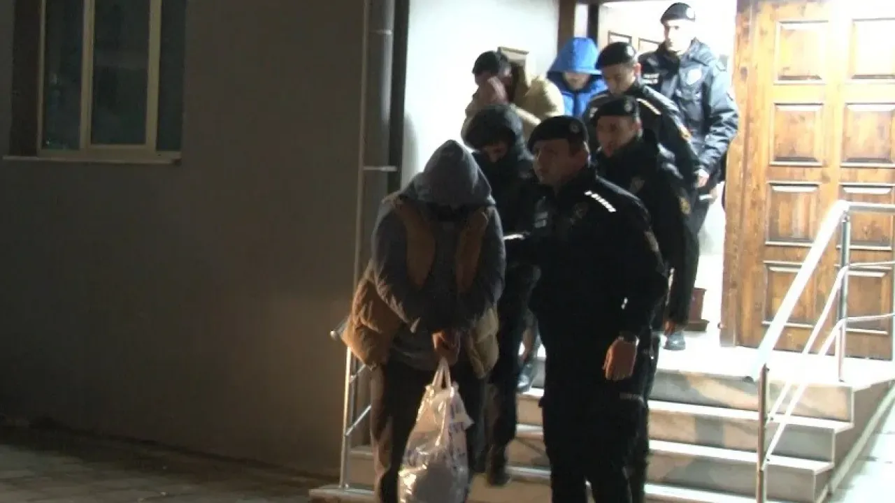 İzmir'de Bahis Çetesine Operasyon 57 Kişi Gözaltına Alındı