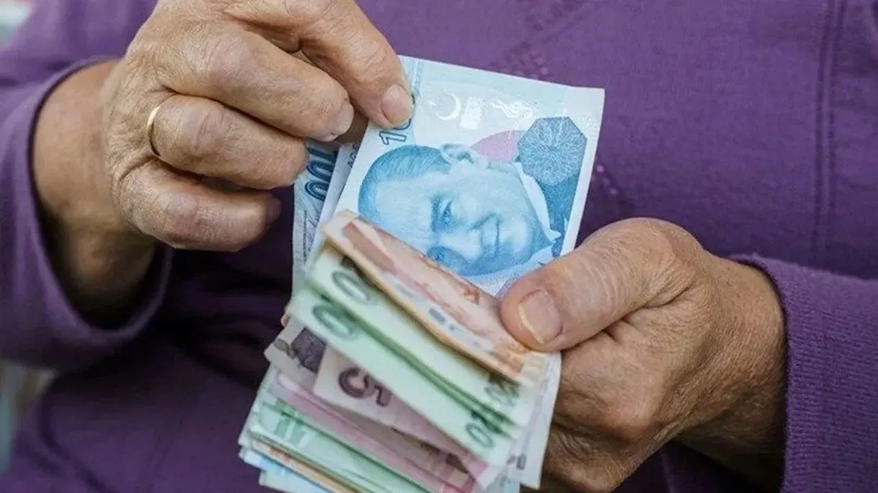 Sosyal Yardım Ödemelerine Zam! Yaşlı Aylığı Ne Kadar Oldu?