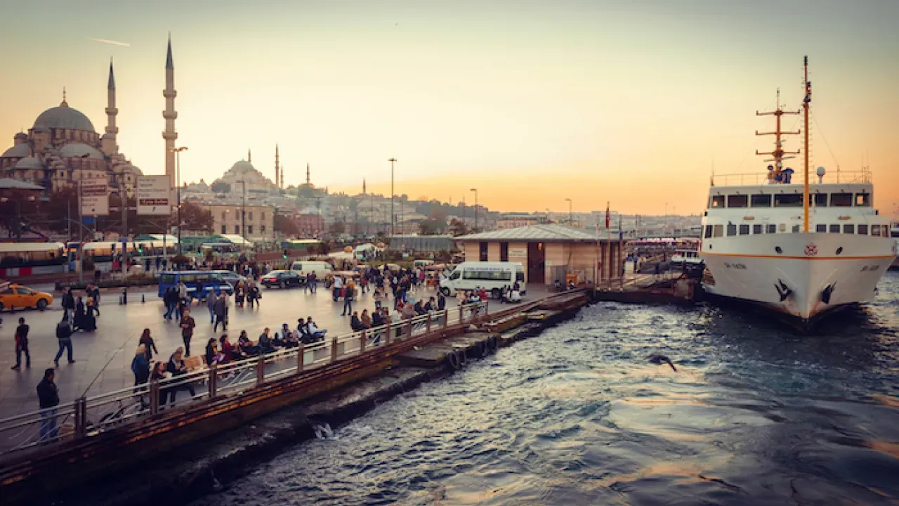 Türkiye’de Bir İlk Eminönü’ne Giriş Yaparken Para Ödenecek!